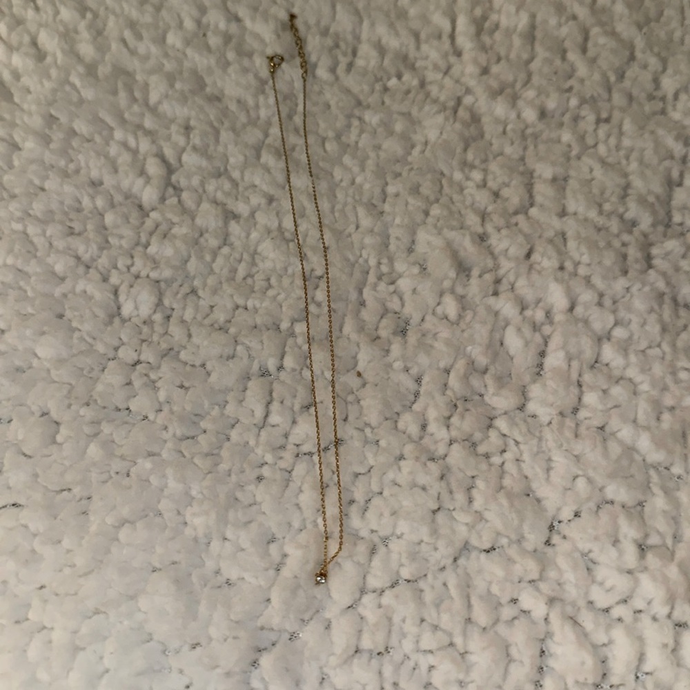 Dainty gold necklace